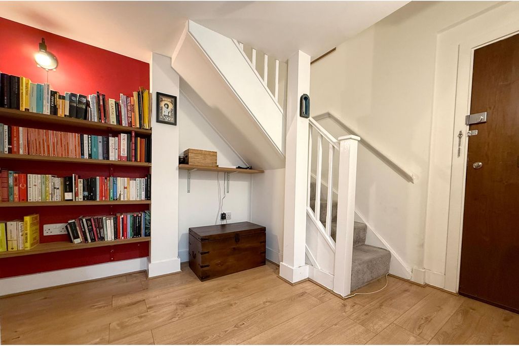 Property photo 3 of 12