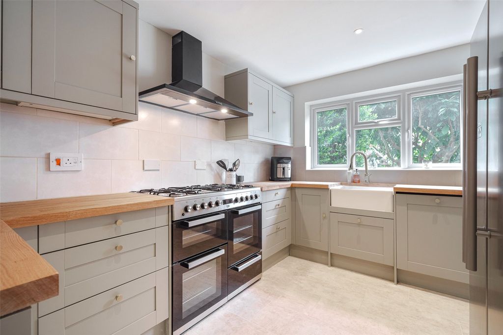 Property photo 1 of 17 Picture No. 13