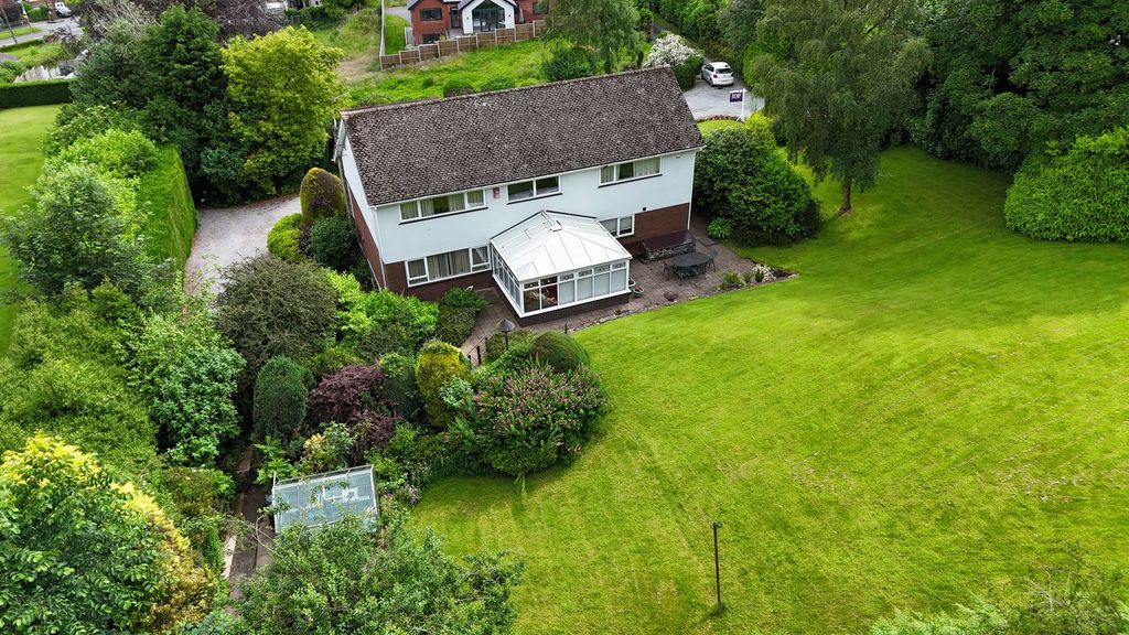 Property photo 2 of 39