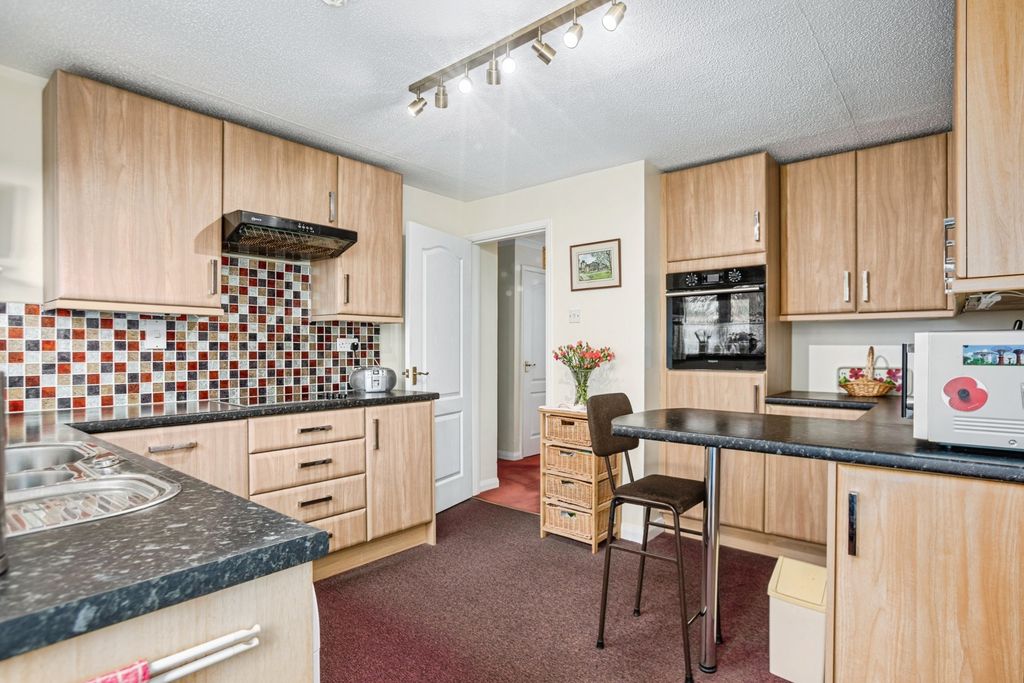 Property photo 3 of 18 Pbox-Img.Jpg