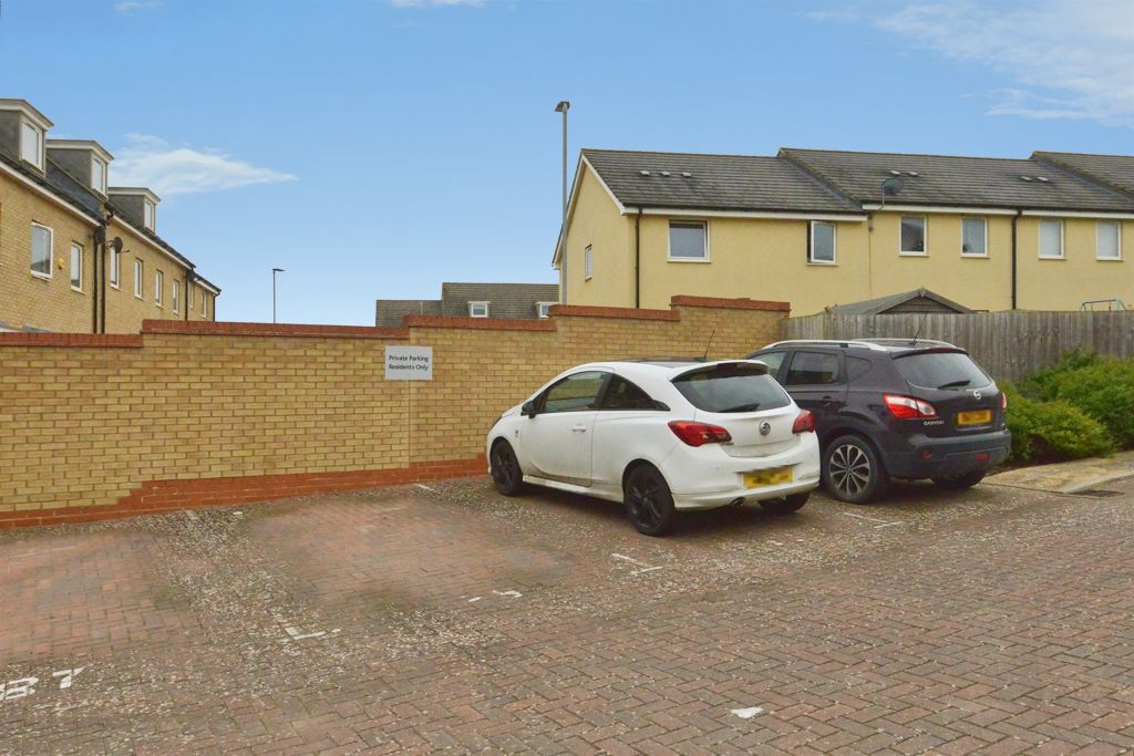 Property photo 2 of 10