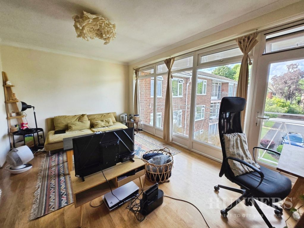 Property photo 2 of 9 Pbox-Img.Jpg
