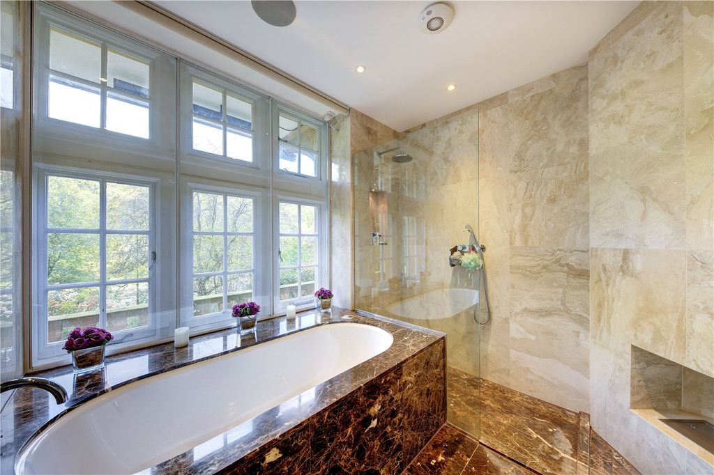 Property photo 3 of 6 Bathroom