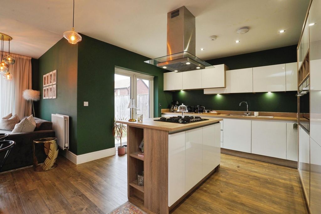 Property photo 2 of 47 Kitchen