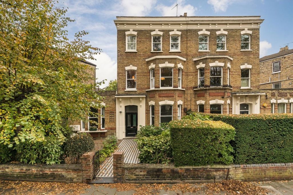 Property photo 1 of 7