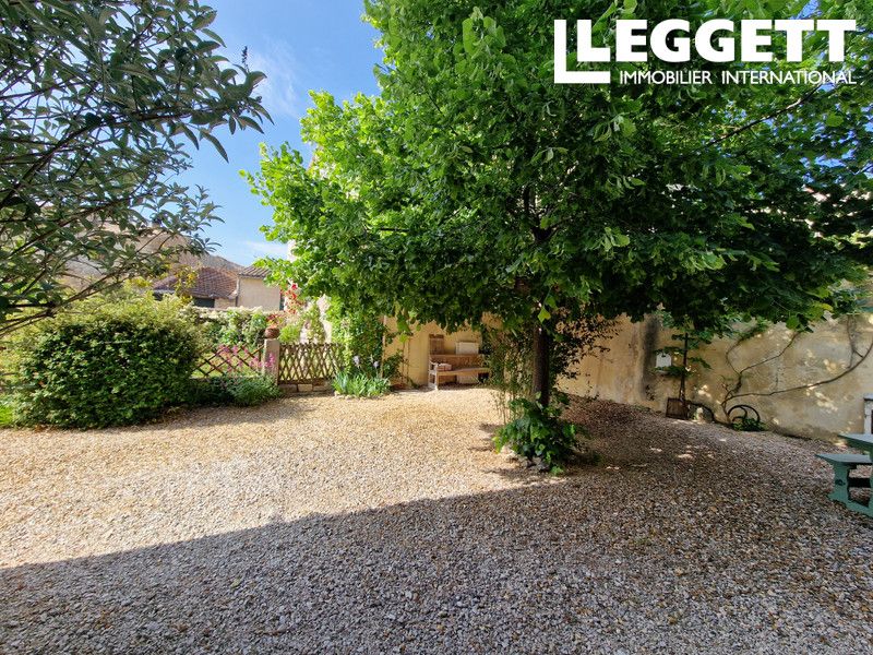 Property photo 3 of 10