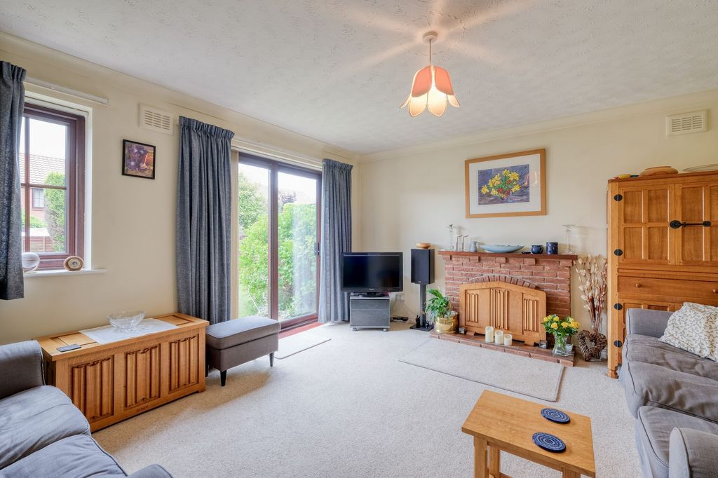 Property photo 2 of 16