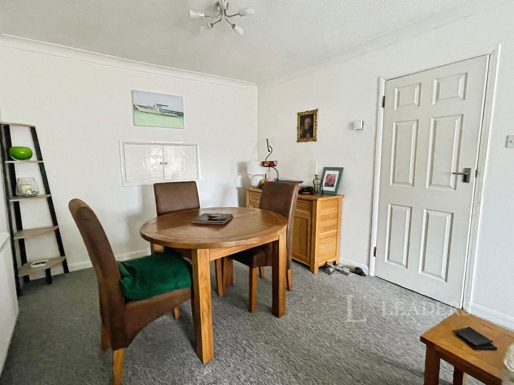 Property photo 3 of 20 Dining Area