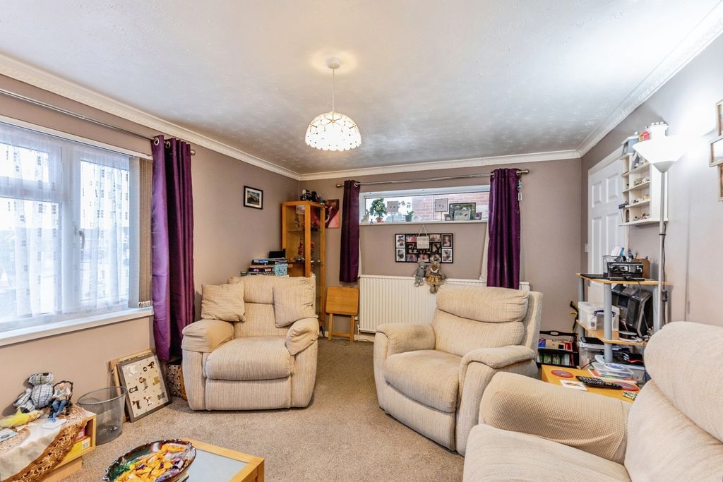 Property photo 3 of 20 Pbox-Img.Jpg