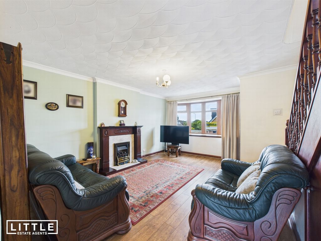 Property photo 3 of 18 Photo 2