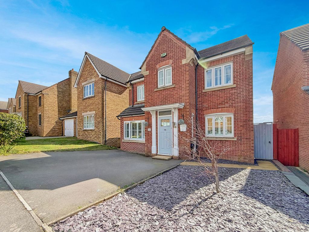 Property photo 2 of 44