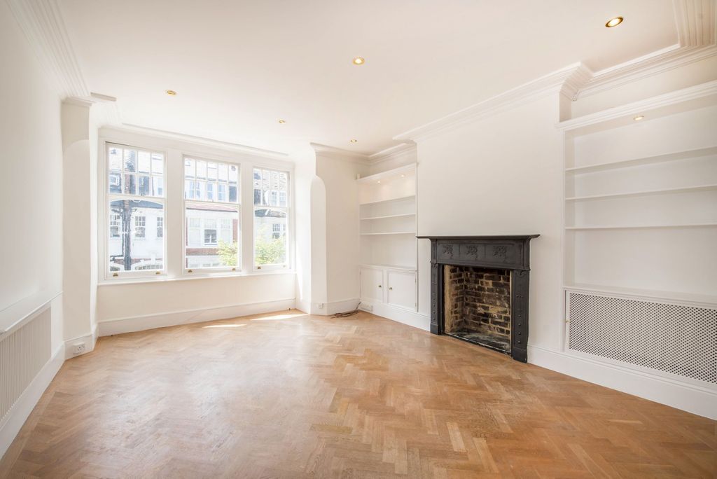 Property photo 1 of 8 Photo 01