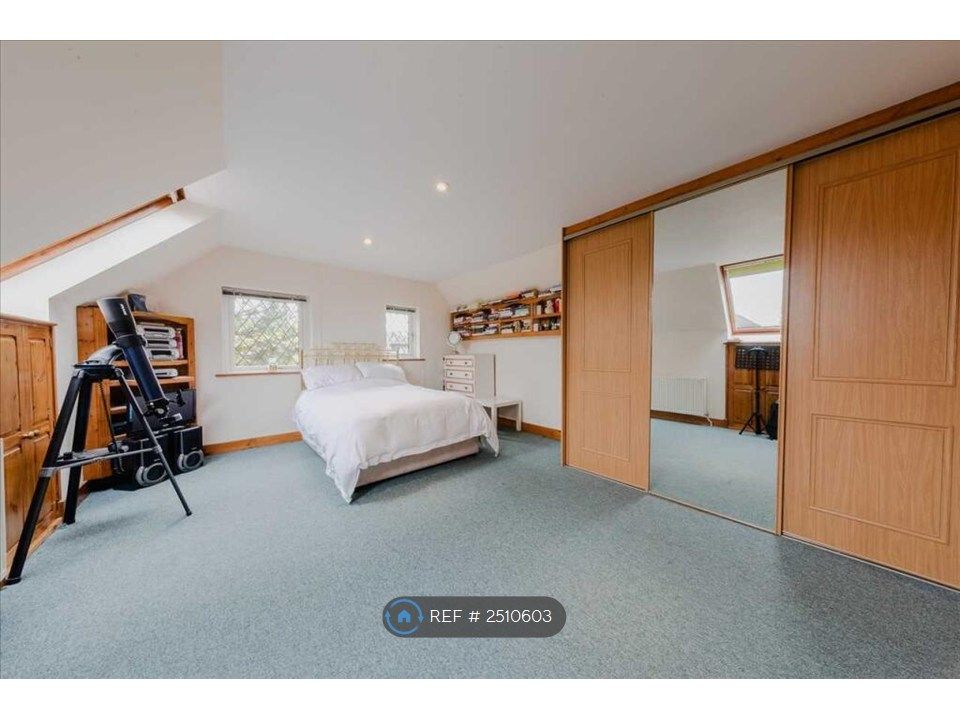 Property photo 3 of 35