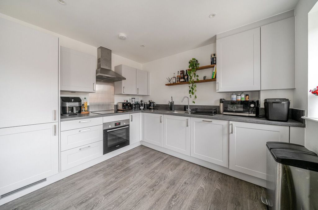 Property photo 3 of 13 1355000-11-68Cbf1...