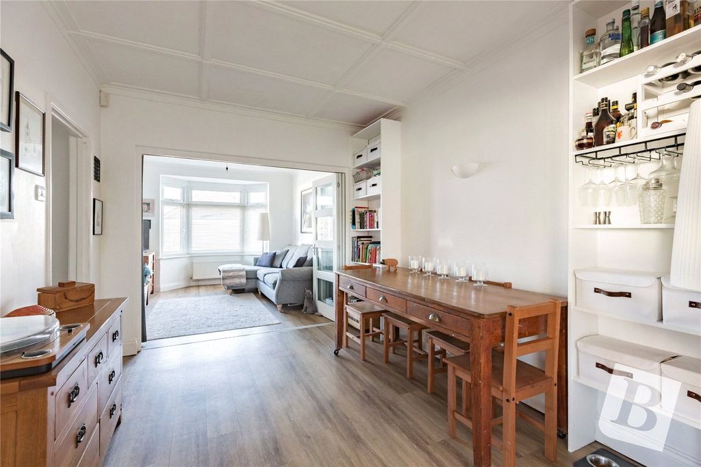 Property photo 3 of 15 Family/Dining Area