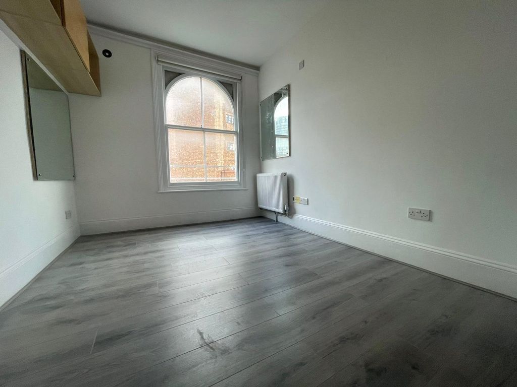 Property photo 3 of 10 Picture No. 40