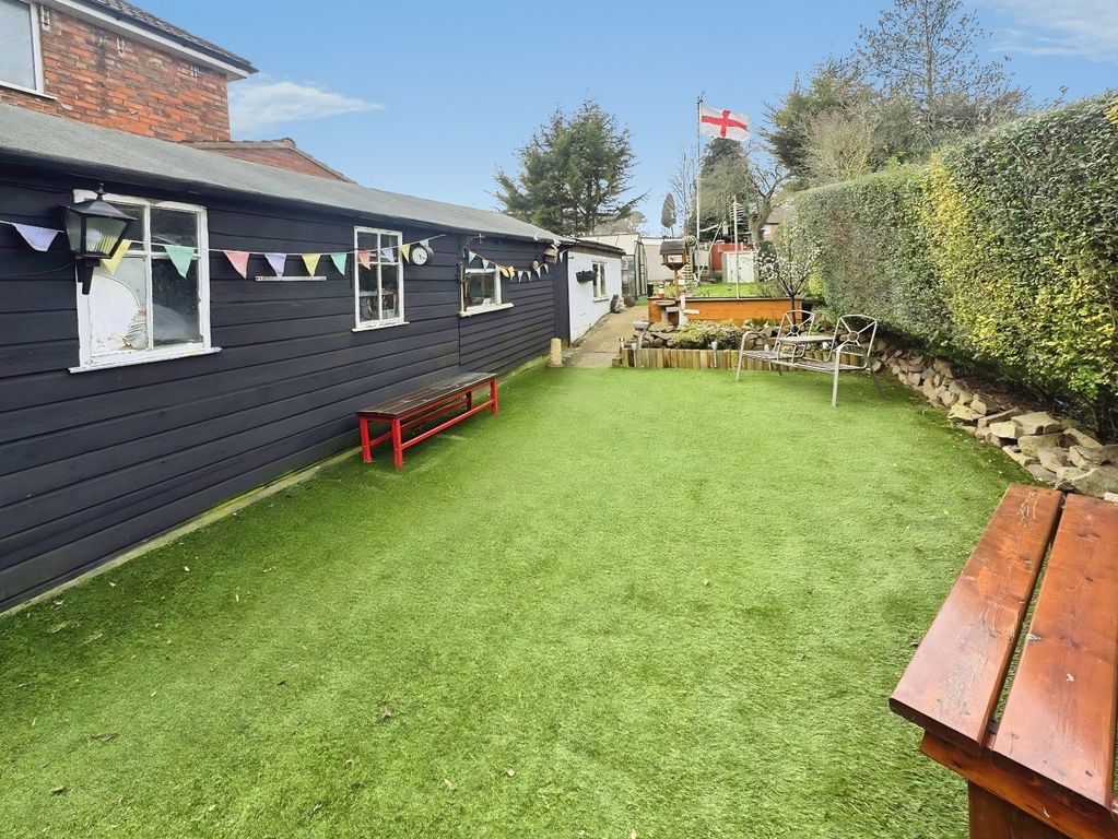 Property photo 3 of 18 Garden