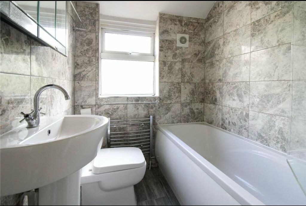 Property photo 3 of 11 Property