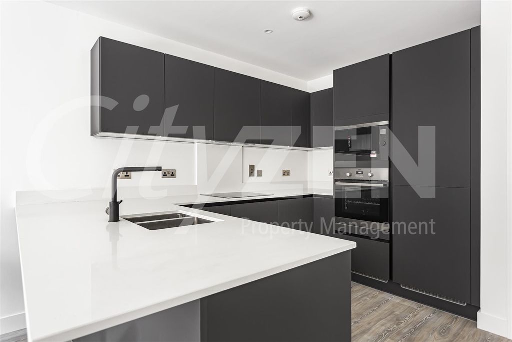 Property photo 2 of 20 Kitchen