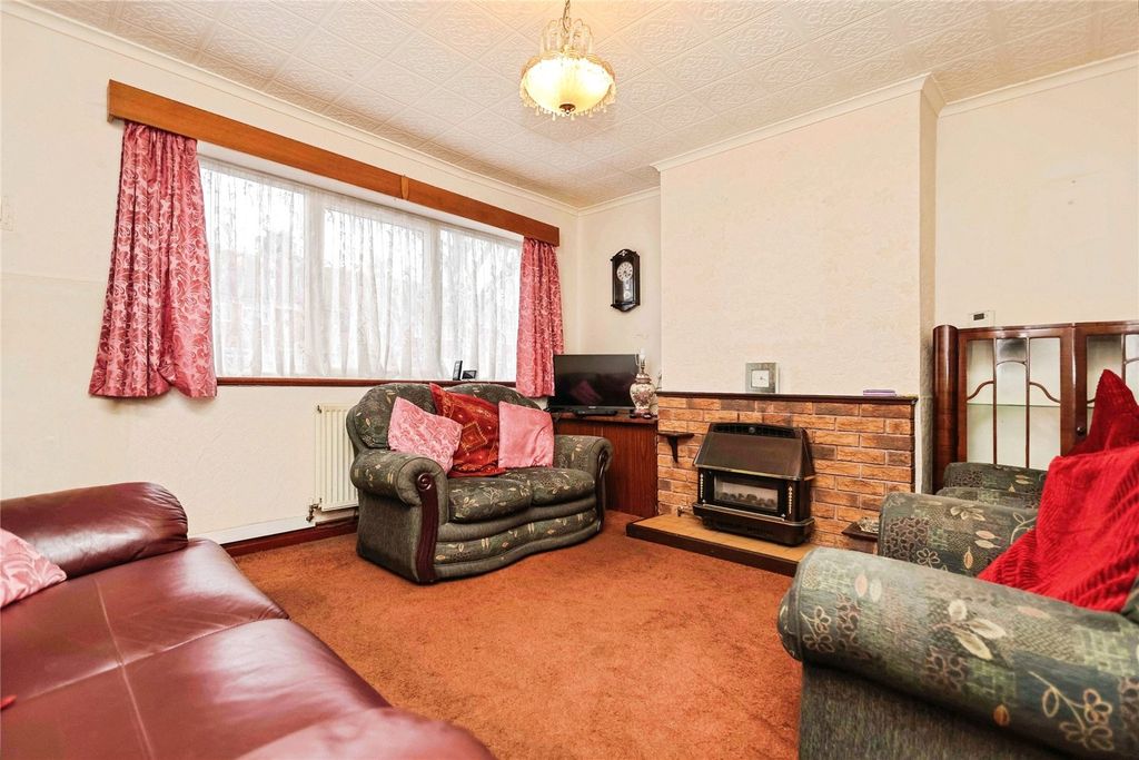 Property photo 3 of 16 Picture No. 06