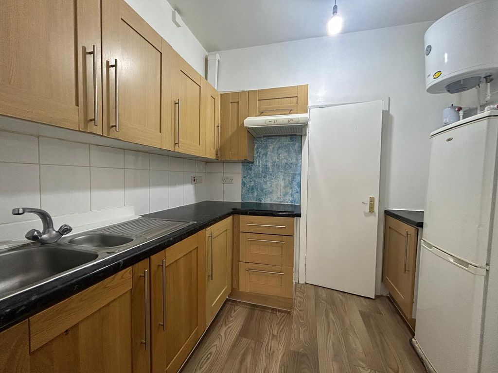 Property photo 1 of 4 1 Bed Flat To Rent King Street, Southall Ub2