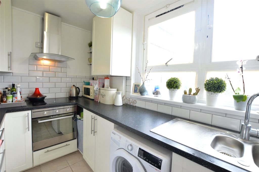 Property photo 1 of 10 Picture No. 06