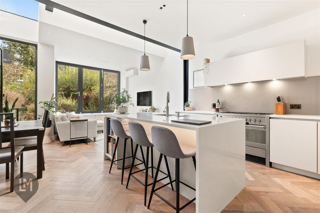 Property photo 1 of 12 Kitchen/Diner