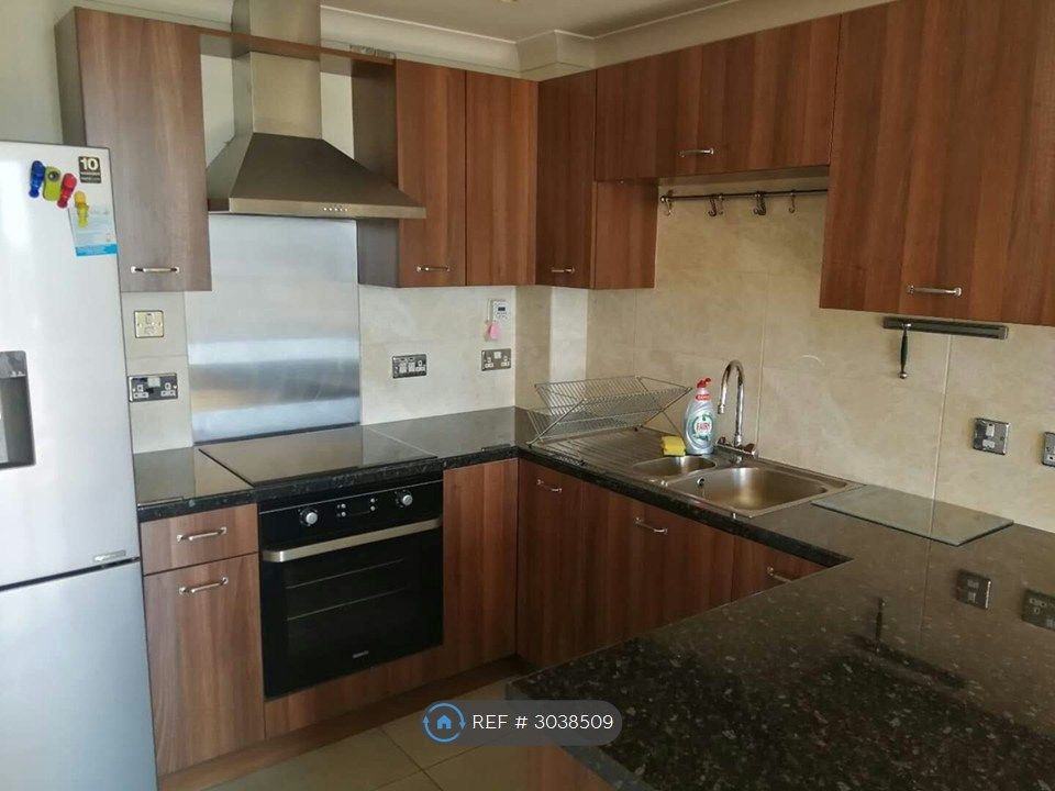 Property photo 3 of 7 Kitchen