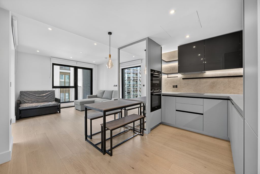Property photo 1 of 23 Pbox-Img.Jpg