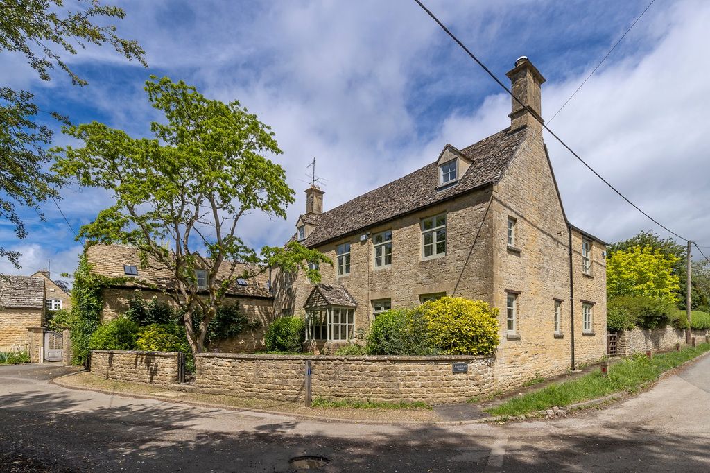 Property photo 1 of 17 Picture No. 01