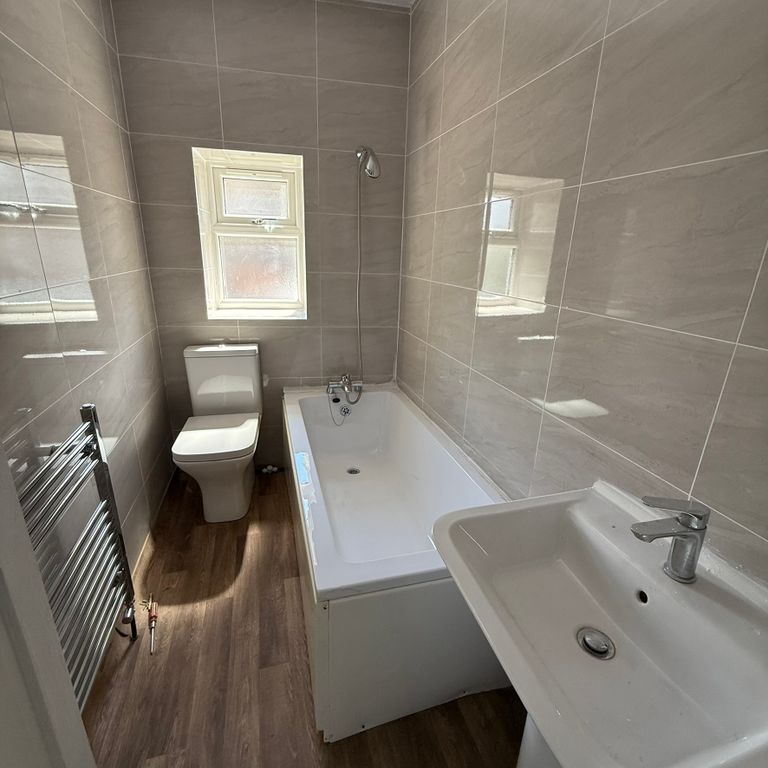 Property photo 3 of 7 Img_9903