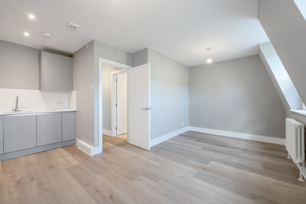 Property photo 3 of 7 3