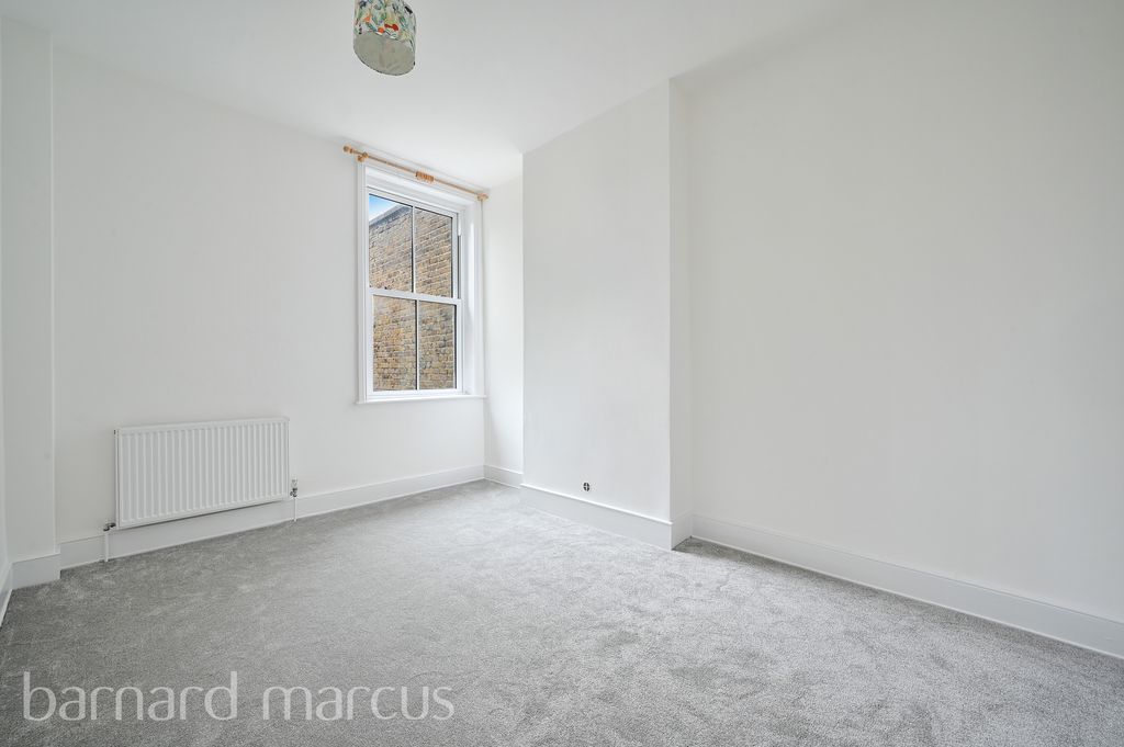 Property photo 3 of 8 Image