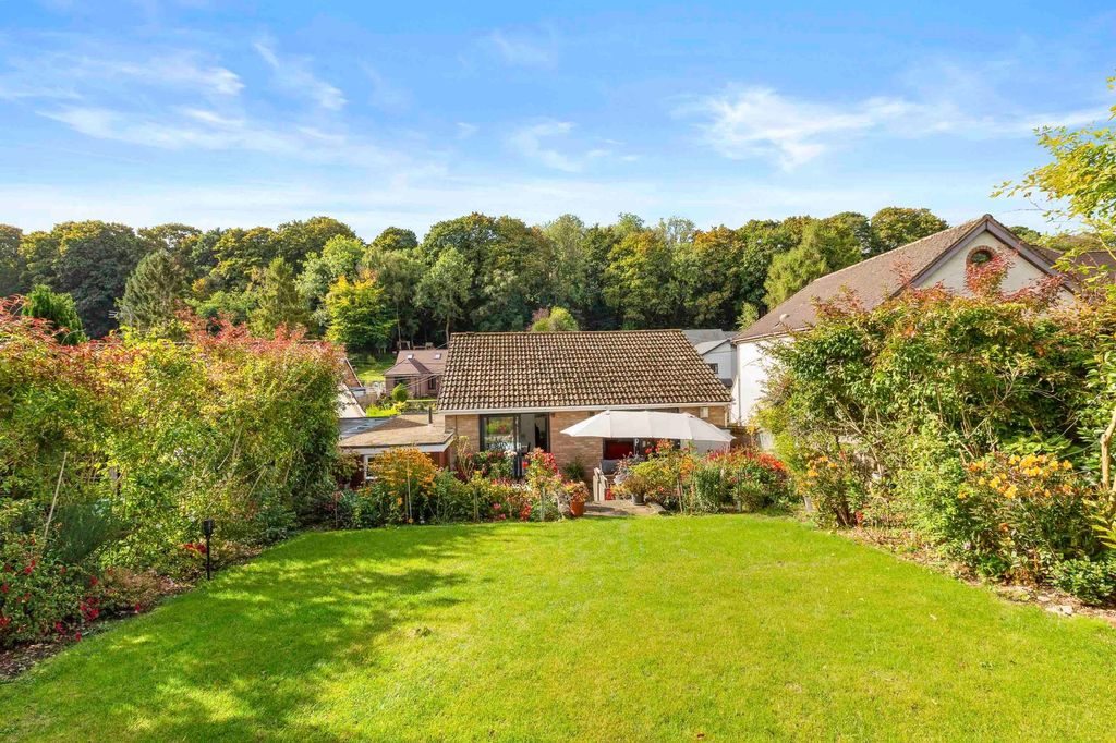 Property photo 2 of 13