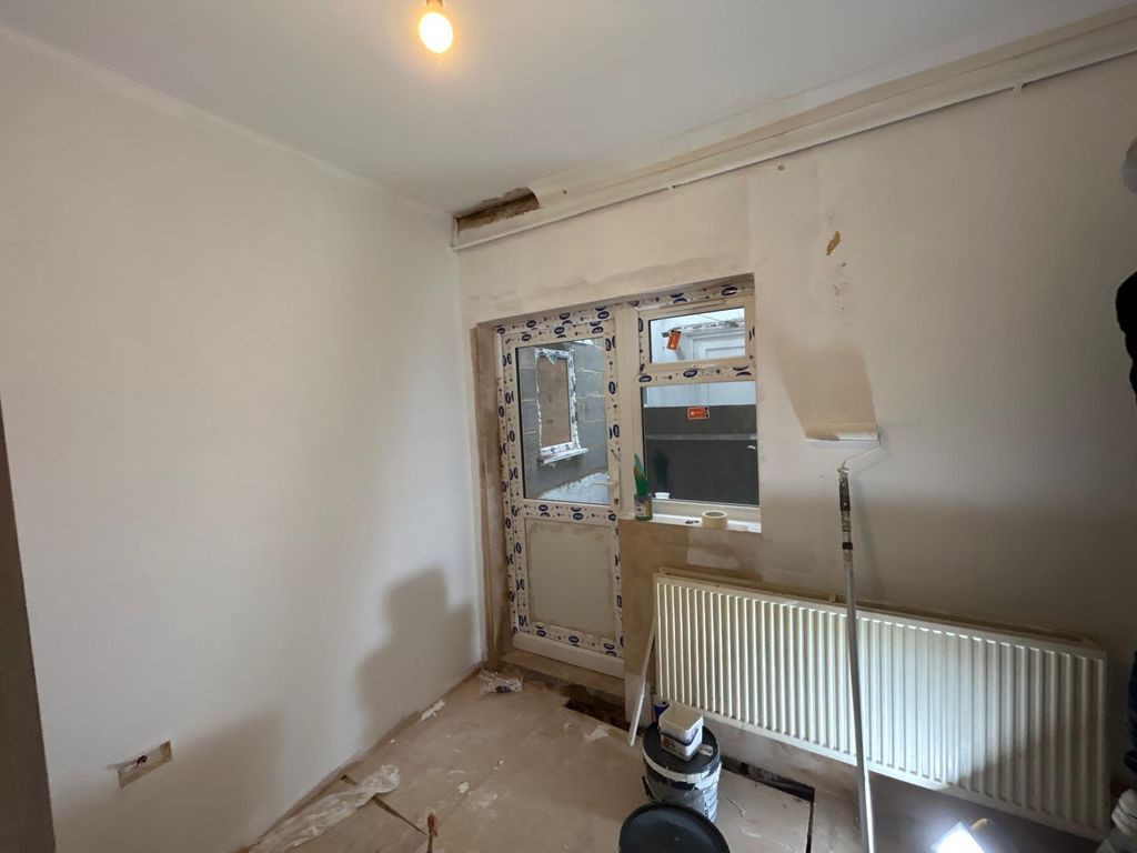 Property photo 2 of 6 Gallery