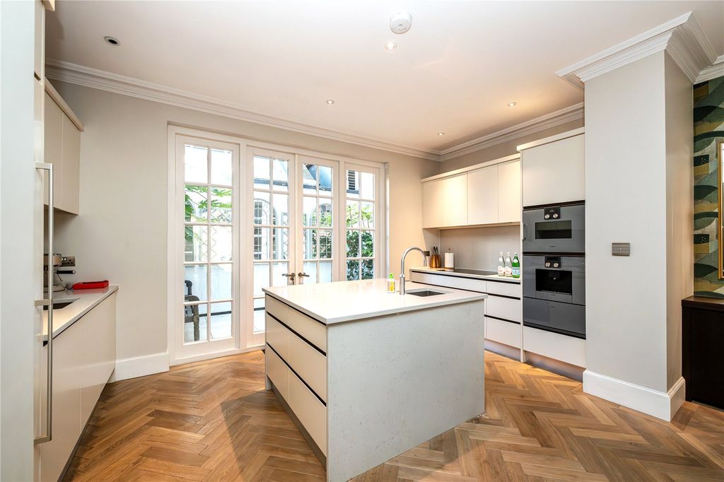 Property photo 3 of 30 Picture No. 48