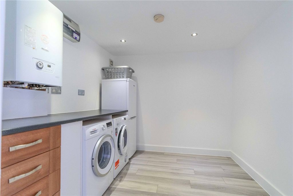 Additional image 11 of 5 bed detached house for saleHigh Road, Loughton, Essex IG10