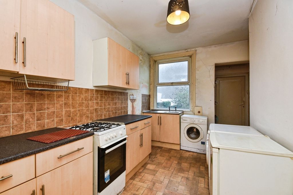 Property photo 3 of 12 Pbox-Img.Jpg