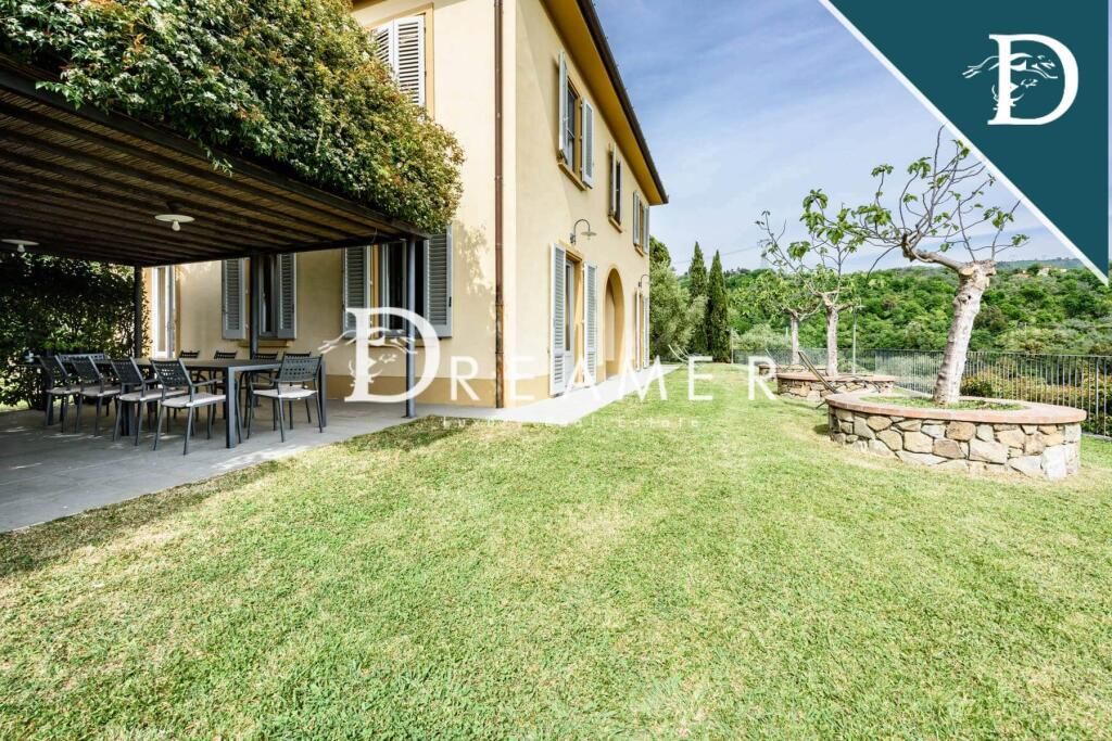 Property photo 2 of 53