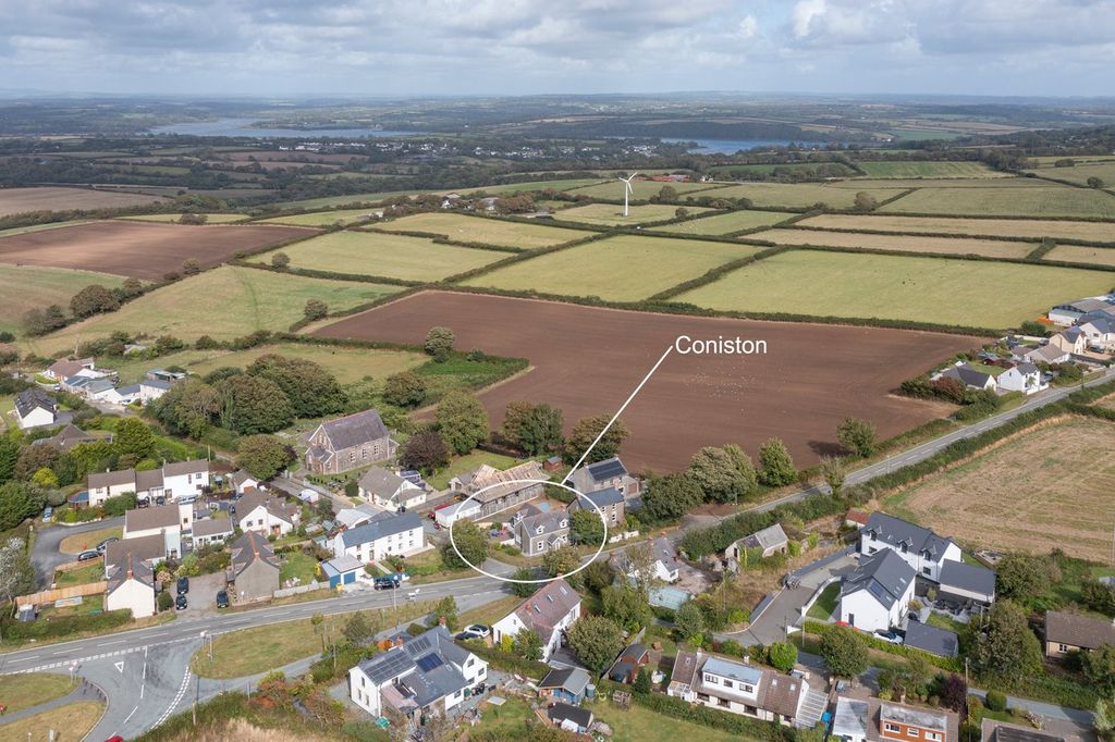 Property photo 2 of 23