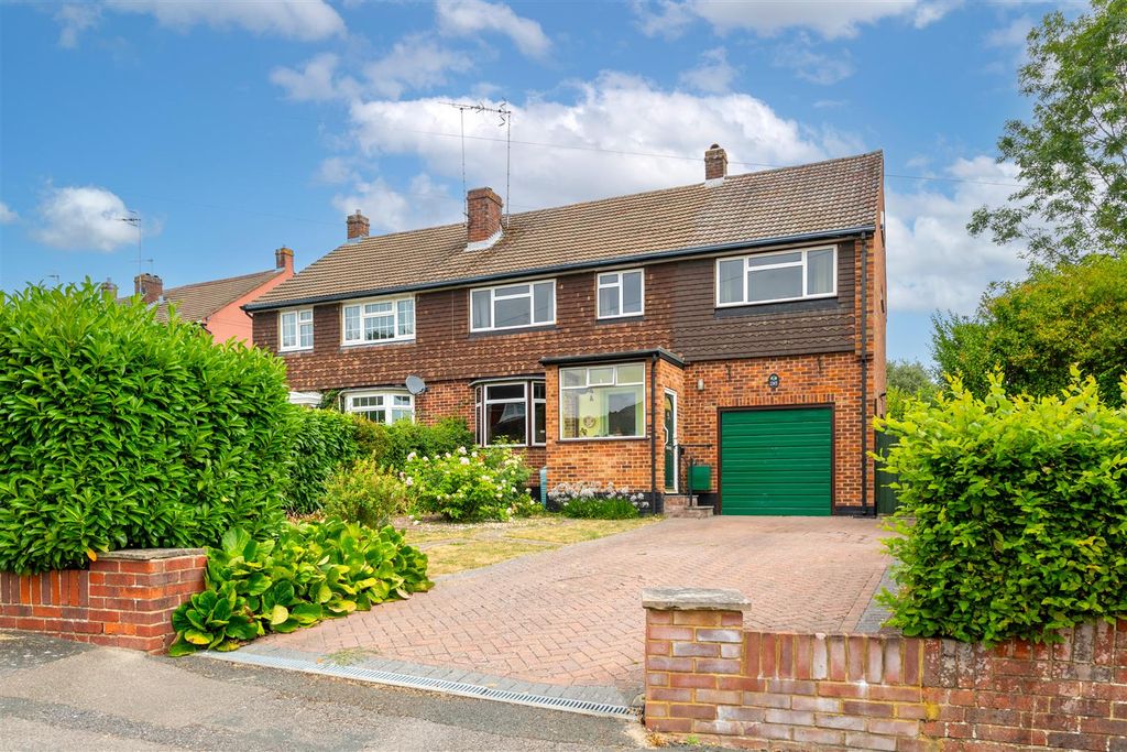 Property photo 1 of 20 36 Green Lane Externals-18 Sky.Jpg