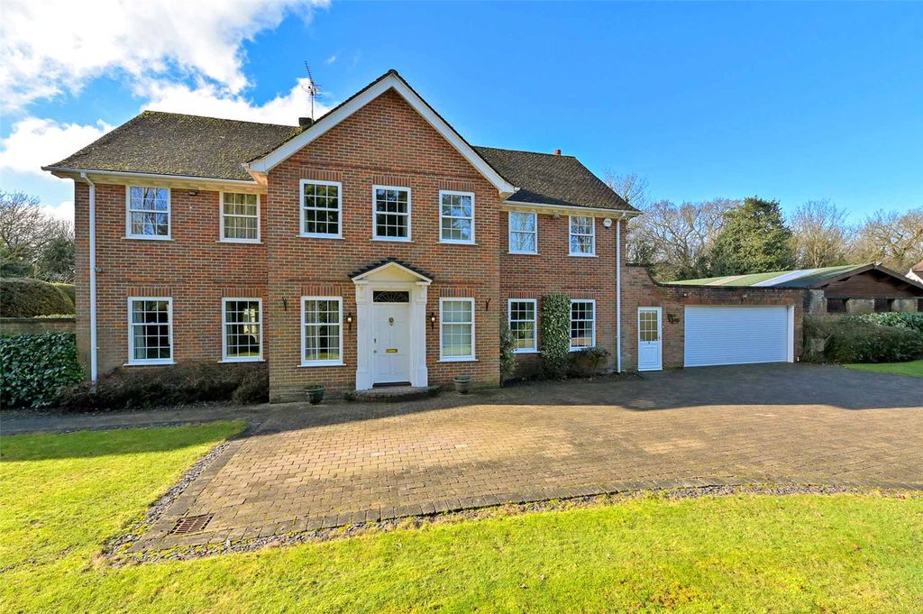 Property photo 1 of 19 Front