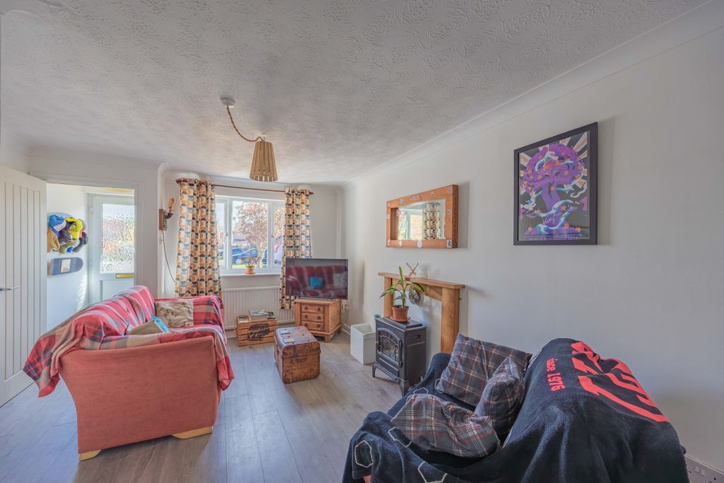 Property photo 2 of 12 Ewemove Taunton St Margarets Court (2)