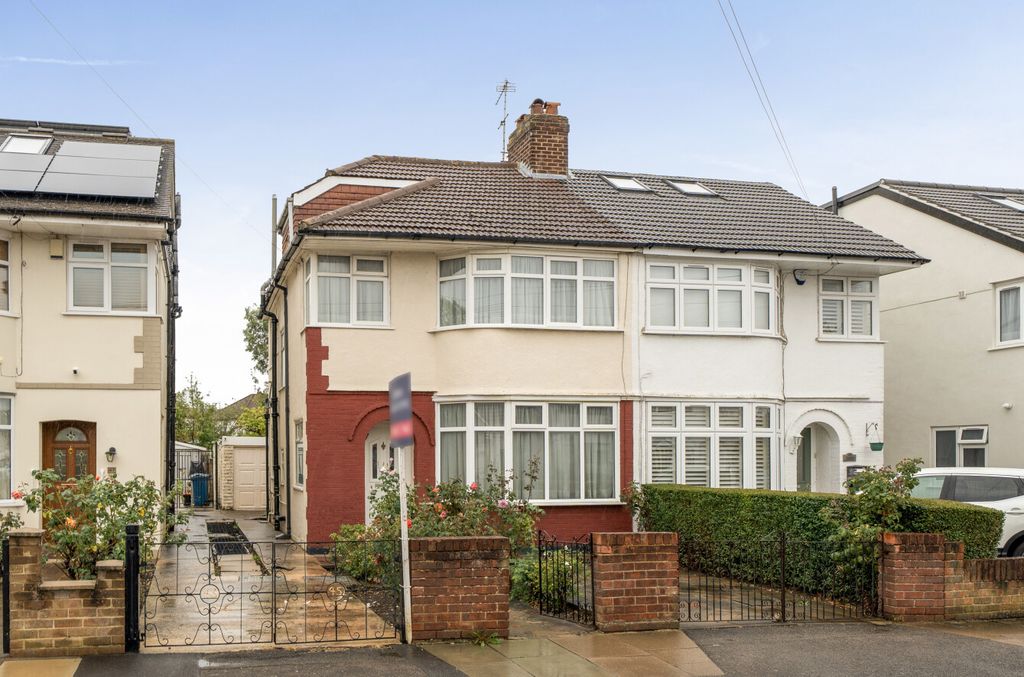 Property photo 1 of 16 1