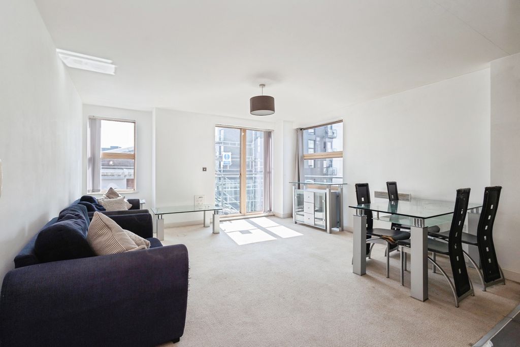 Property photo 2 of 15 Pbox-Img.Jpg