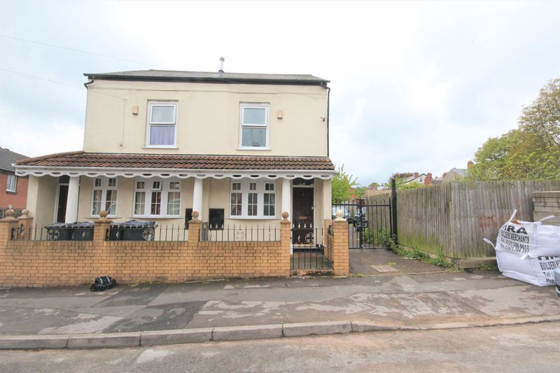 Property photo 1 of 9 Photo 8