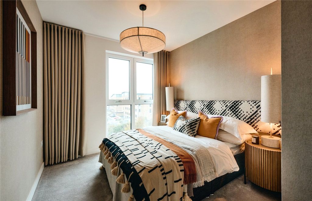 Property photo 3 of 26 * Show Home