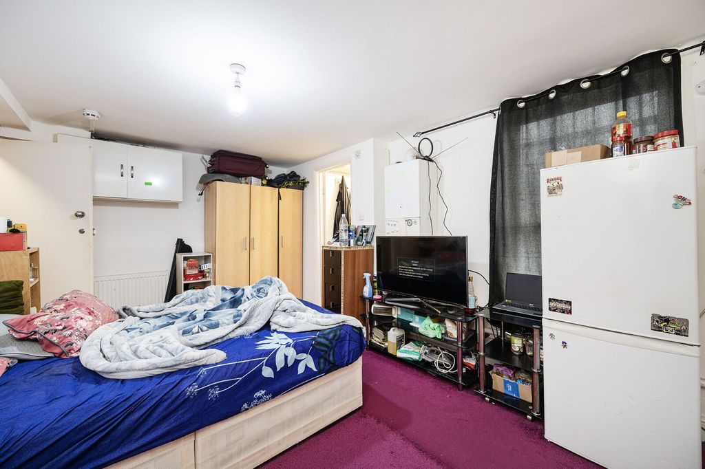 Property photo 2 of 4