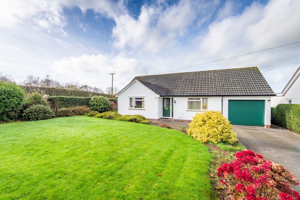 Property photo 2 of 21