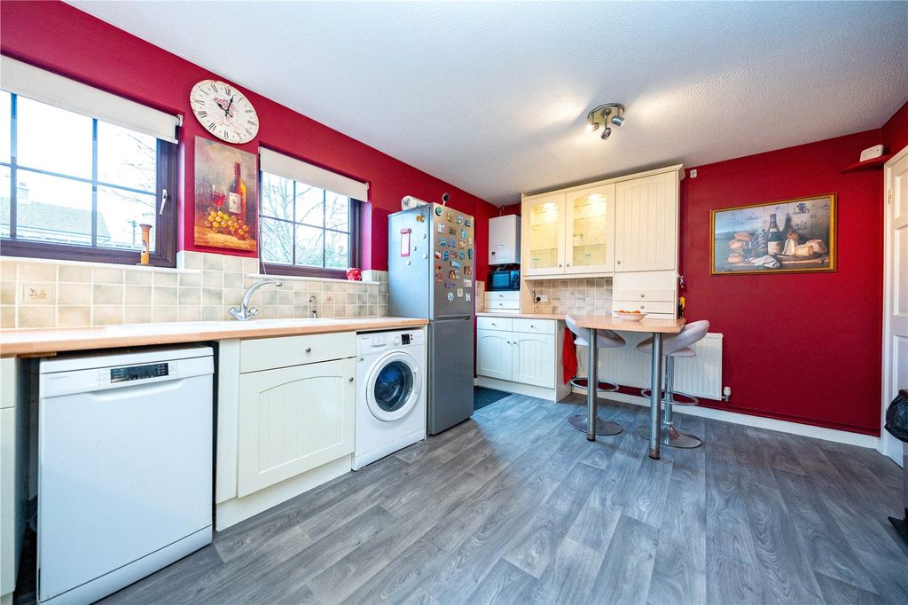 Property photo 2 of 14 Kitchen